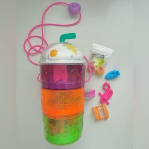 Polly Pocket Spin ‘n Surprise, Smoothie Shape, Waterpark Set with Accessories